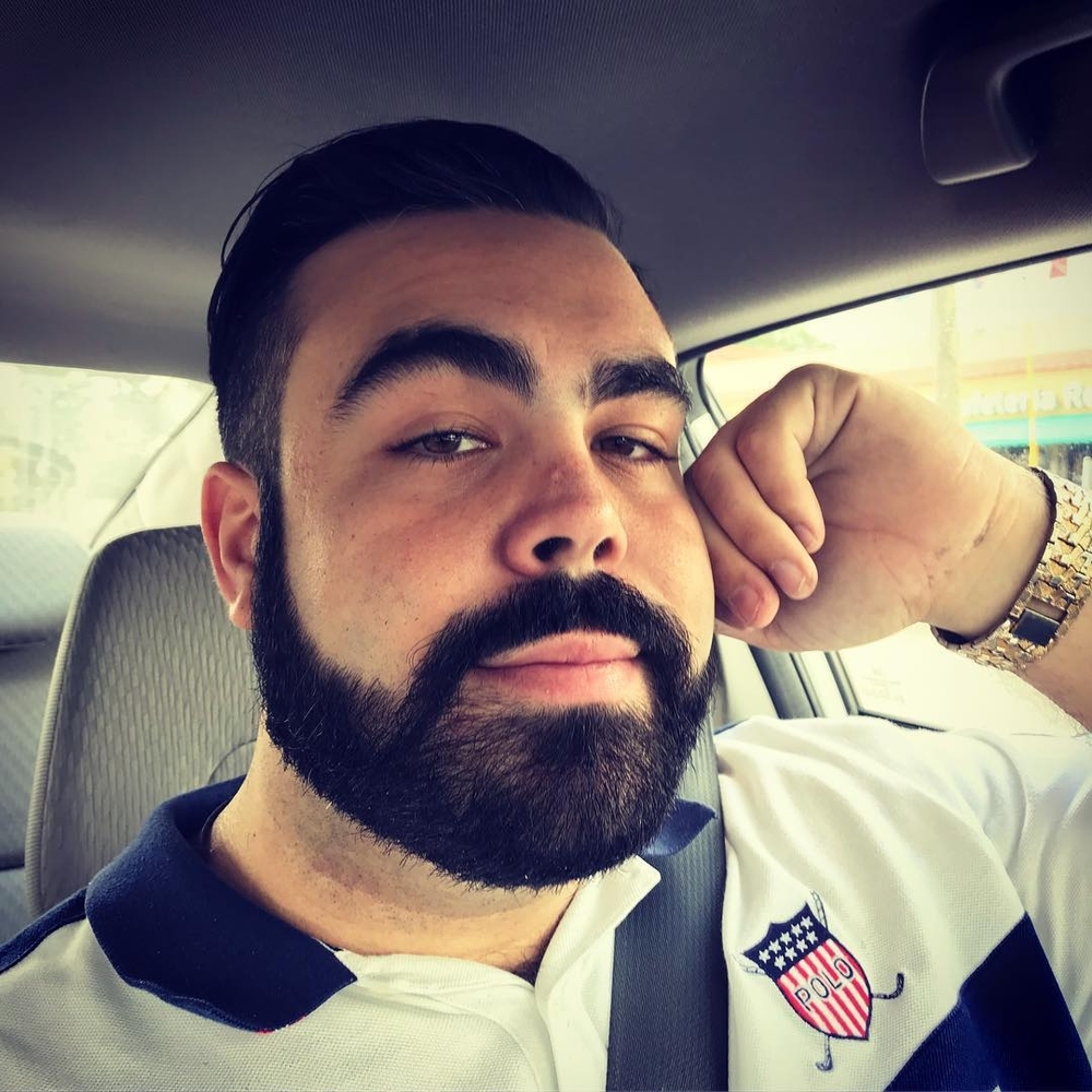 Meet your Posher, Victor